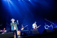 「忌野清志郎 ナニワ・サリバン・ショー Oh!RADIO～五十年ゴム消し～」の様子。