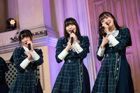 青春高校3年C組アイドル部。左から持田優奈、頓知気さきな、日比野芽奈。