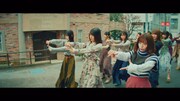 日向坂46「ソンナコトナイヨ」ミュージックビデオのワンシーン。