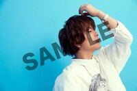 仲村宗悟「カラフル」TSUTAYA特典ブロマイド画像