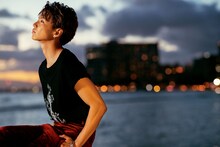 佐藤大樹（EXILE、FANTASTICS from EXILE TRIBE）「STEP BY STEP」より。（撮影：荒木勇人） (c)幻冬舎