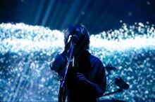 「青嵐」を歌う須田景凪。（撮影：ヤオタケシ）