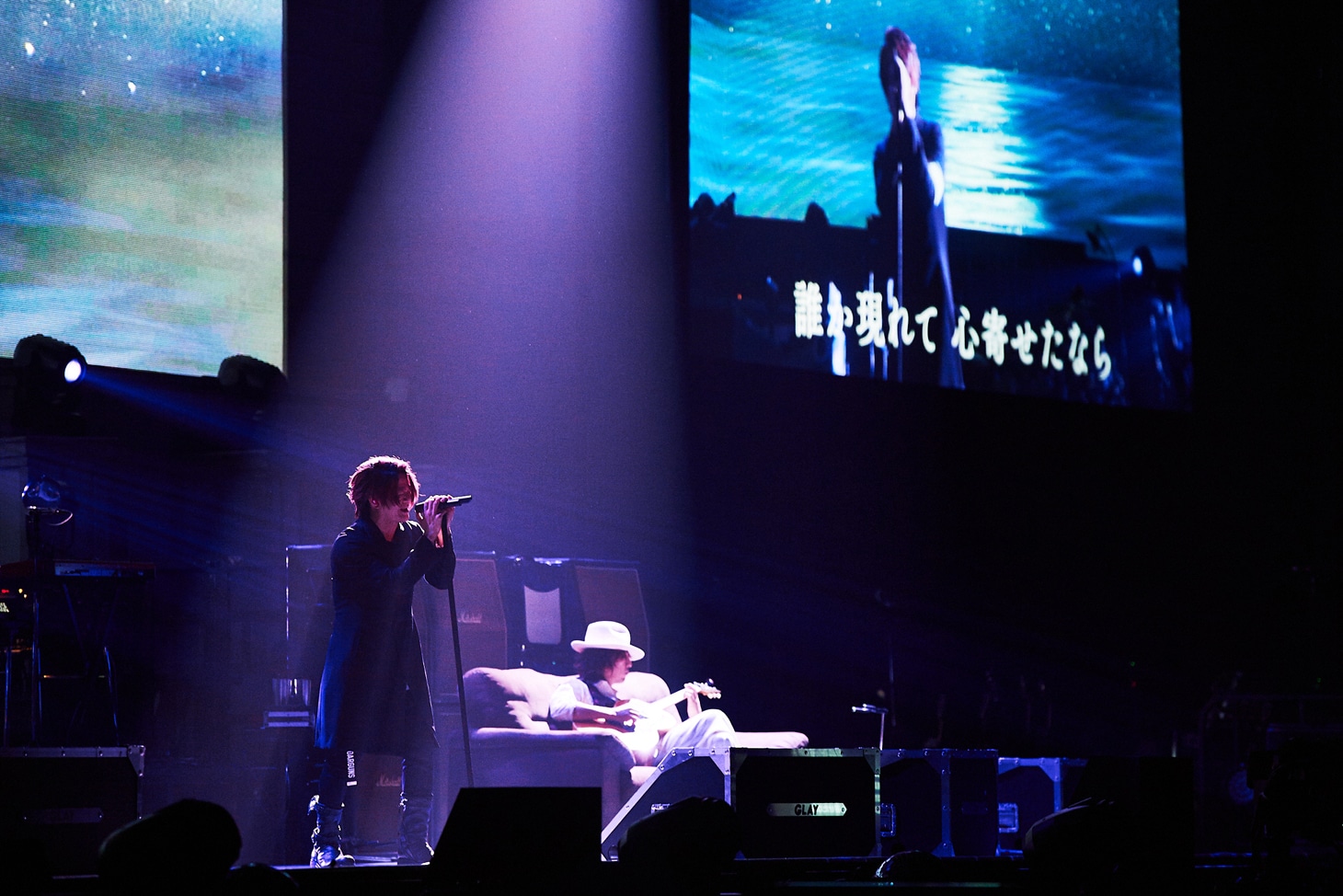 「GLAY ARENA TOUR 2019-2020 DEMOCRACY 25TH HOTEL GLAY THE SUITE ROOM」1月25日の横浜アリーナ公演の様子。（撮影：田辺佳子）