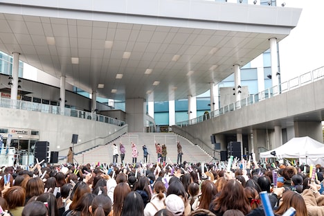 原因は自分にある。のフリーライブの様子。（撮影：笹森健一）