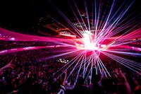 「GLAY ARENA TOUR 2019-2020 DEMOCRACY 25TH HOTEL GLAY THE SUITE ROOM」1月25日の横浜アリーナ公演の様子。（撮影：岡田裕介）