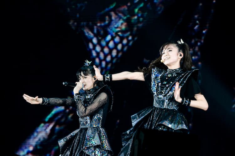 BABYMETAL「光の世界」描いた幕張1日目で新境地見せる新曲続々（ライブ 