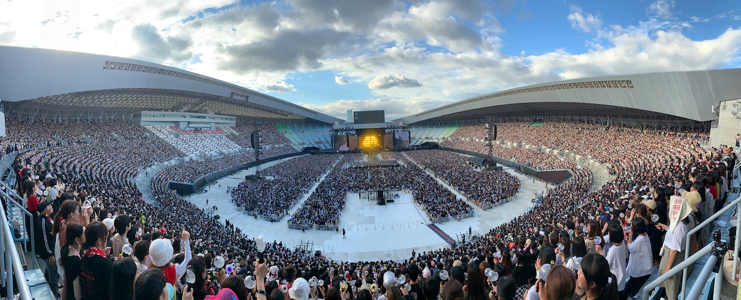BTS「LOVE YOURSELF: SPEAK YOURSELF」ヤンマースタジアム長居（長居陸上競技場）公演の様子。（Photo by Big Hit Entertainment）