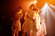 ヤなことそっとミュート定期ワンマンライブ「NINE vol.8」の様子。