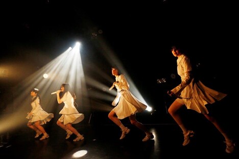 ヤなことそっとミュート定期ワンマンライブ「NINE vol.8」の様子。