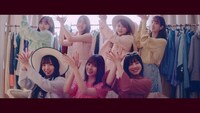 日向坂46「窓を開けなくても」ミュージックビデオのワンシーン。