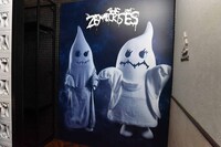 「The Zemeckises Cafe at Gamran Ball」内の様子。