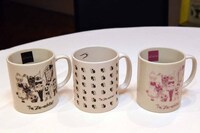 ドリンクメニューで使用されるマグカップ。