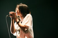 片平里菜「brand new album『一年中』発売記念 リリースパーティ“冬の魔法”」の様子。（Photo by jokei takahashi）