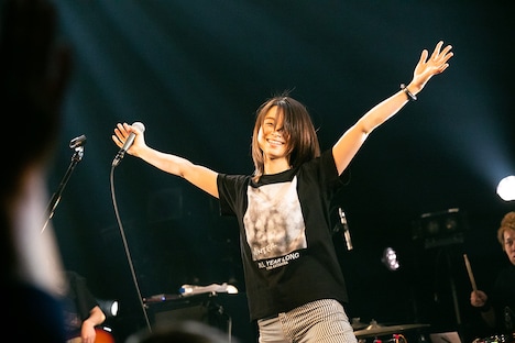 片平里菜「brand new album『一年中』発売記念 リリースパーティ“冬の魔法”」の様子。(Photo by jokei takahashi)