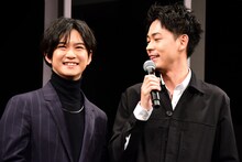 左から千葉雄大、成田凌。