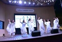 「無謀な夢は覚めることがない」を3倍速で披露するSTU48。