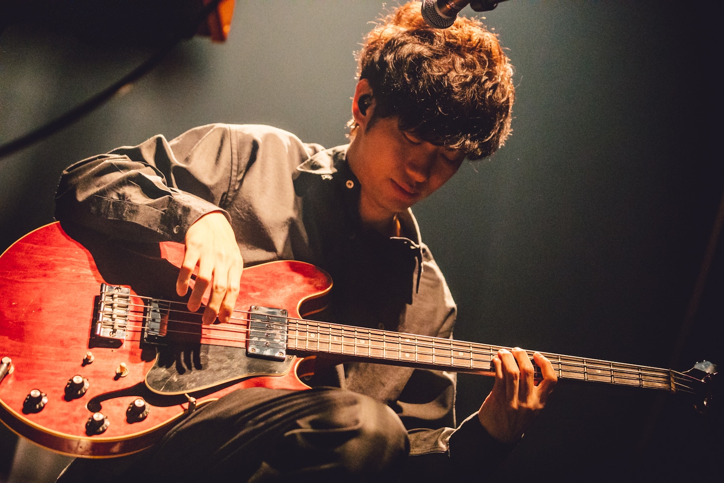須藤優（B）（Photo by Viola Kam［V'z Twinkle］）