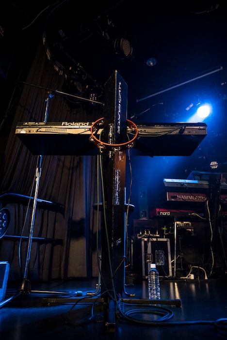 ステージに用意されたドクター田中のキーボード。（撮影：土田紘）