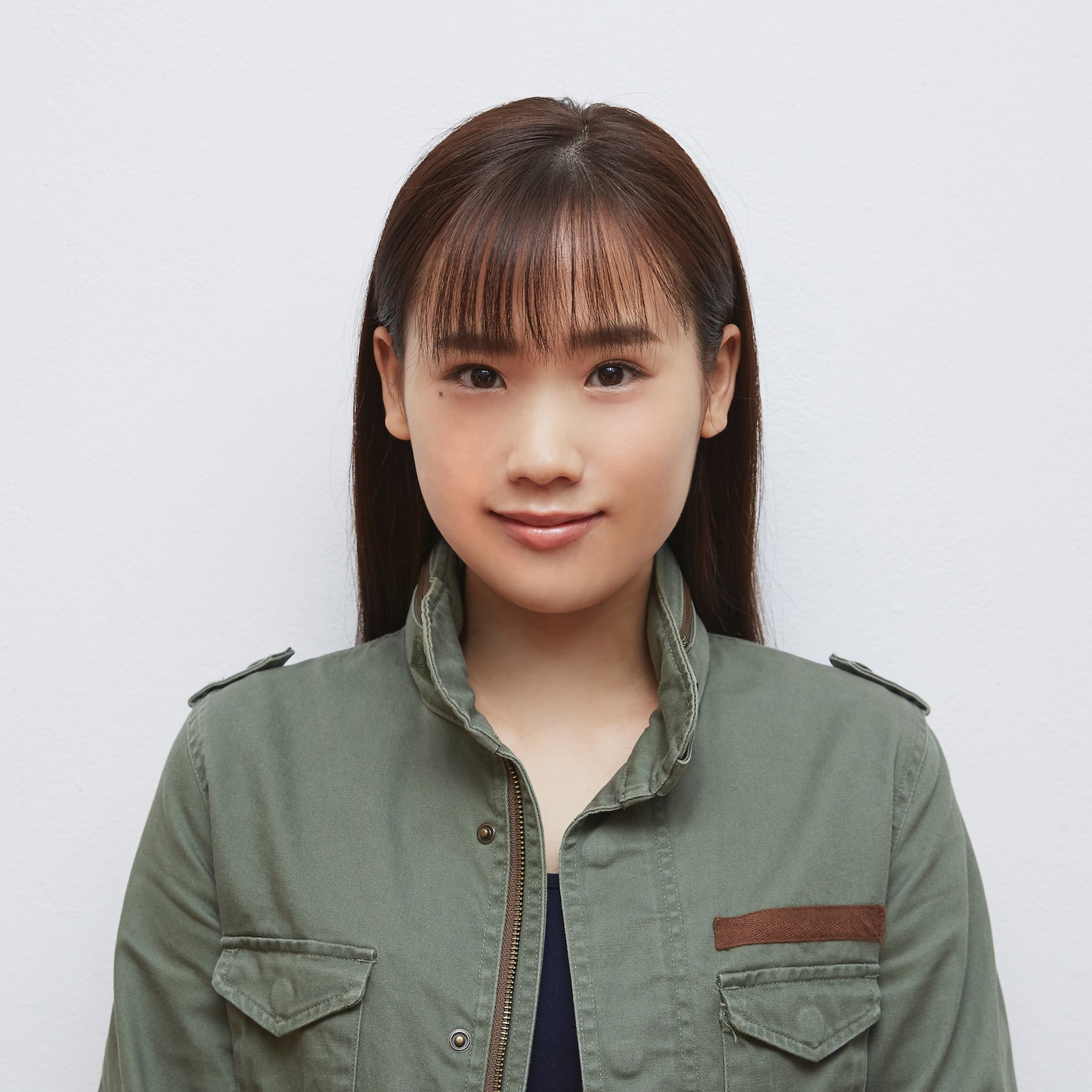 秋山ゆずき