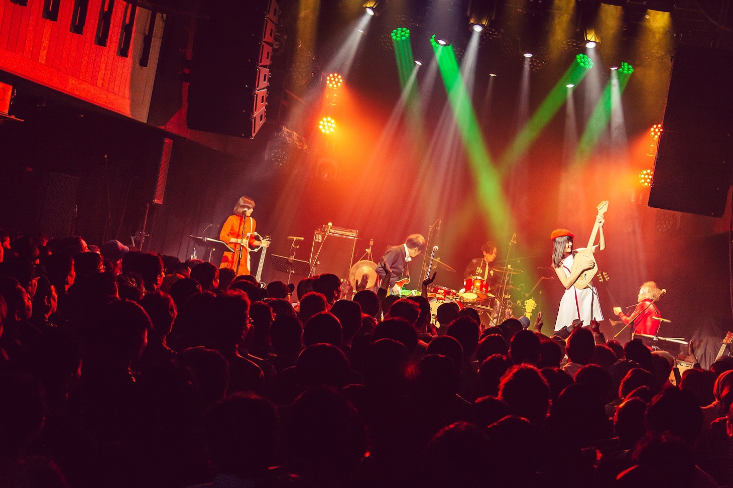 SOLEIL「LAST CHRISTMAS CONCERT」の様子。