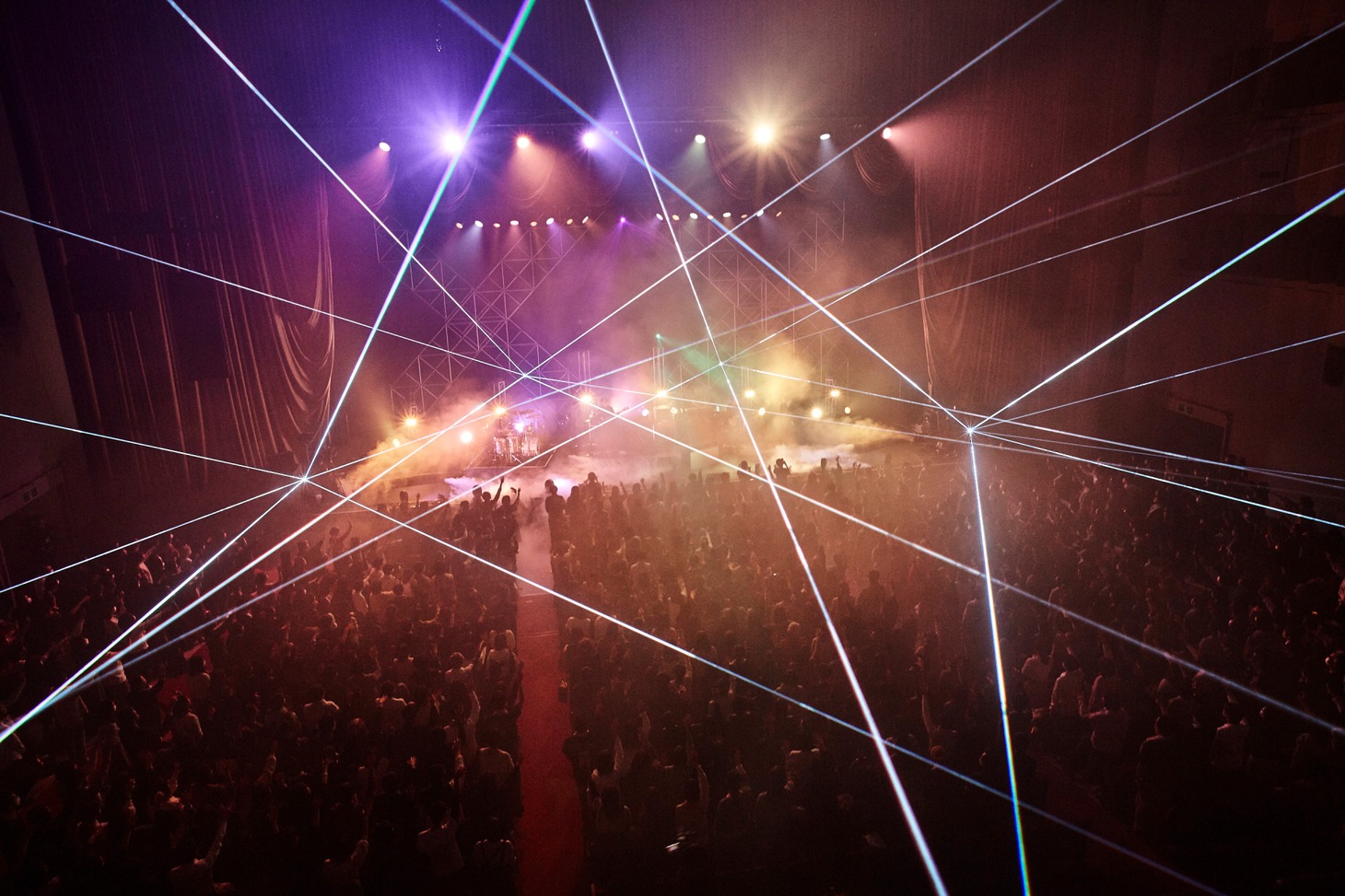 「ONEMAN HALL TOUR 2019-2020『心実』」東京・中野サンプラザホール公演の様子。（撮影：鳥居洋介）