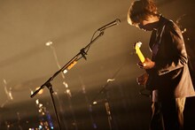 川谷絵音（Vo, G）（撮影：鳥居洋介）