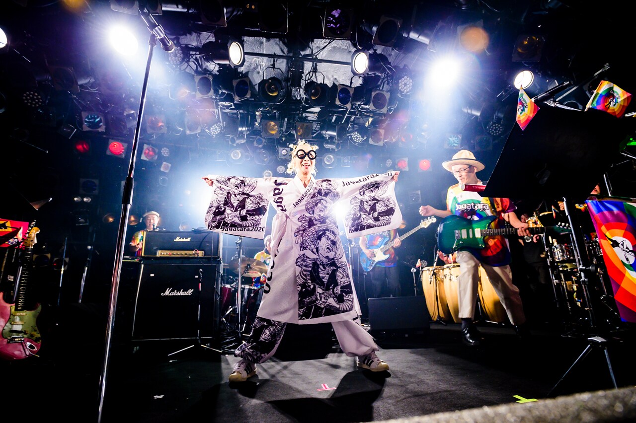 Jagatara2020「虹色のファンファーレ」の様子。（撮影：西岡浩記）