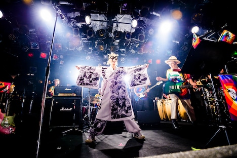 Jagatara2020「虹色のファンファーレ」の様子。（撮影：西岡浩記）