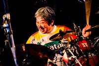 中村ていゆう（Dr）（撮影：西岡浩記）