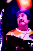 中村ていゆう（Dr）（撮影：西岡浩記）