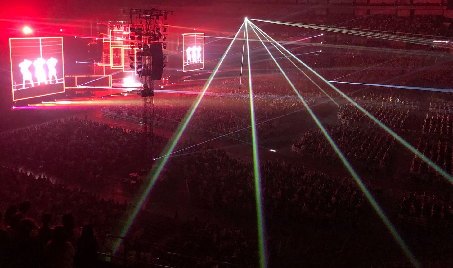 Perfume「Perfume 8th Tour 2020 "P Cubed" in Dome」大阪・京セラドーム大阪公演の様子。