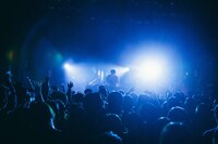 STUTS「90 Degrees」の様子。（撮影：廣田達也）