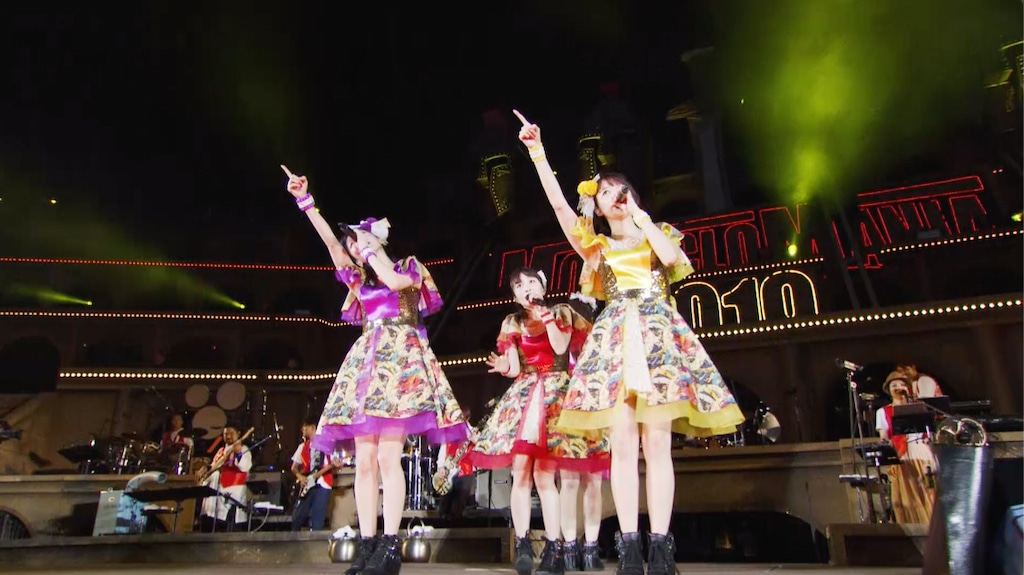 ももいろクローバーZ「Nightmare Before Catharsis」ライブ映像のワンシーン。