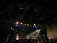 「WALLOP IDOL Presents "WALNING"」でデビューライブを行うShupines。