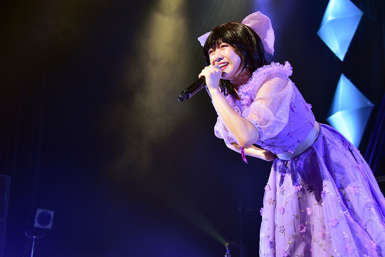 新井ひとみ