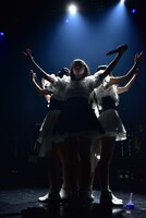 東京女子流「GIGS at AKASAKA～TOKYO GIRLS' BAND STYLE～」の様子。