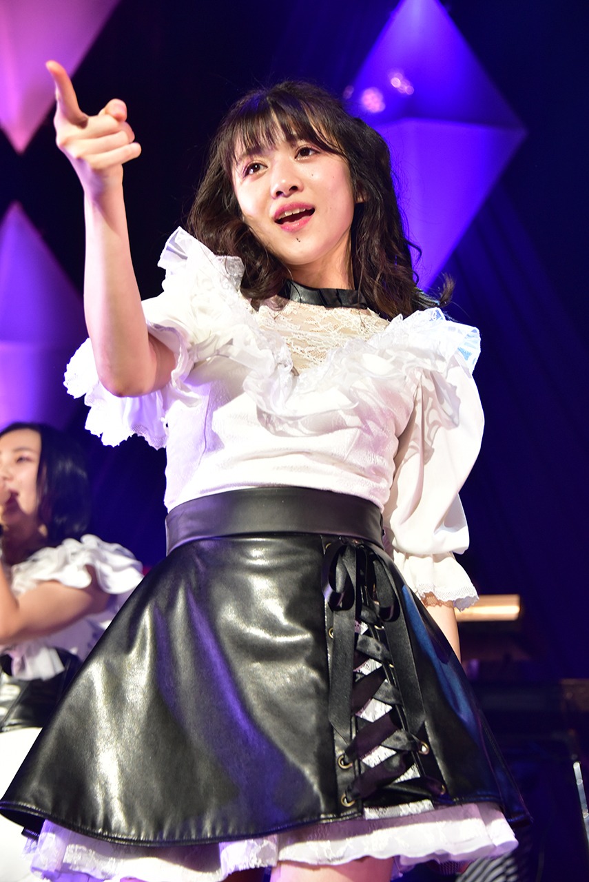 新井ひとみ