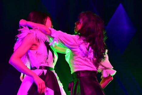 東京女子流「GIGS at AKASAKA～TOKYO GIRLS' BAND STYLE～」の様子。