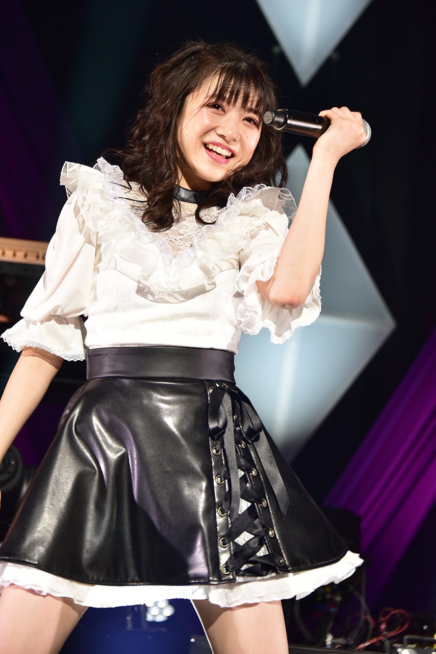 東京女子流 新井ひとみ 直筆サイン入り写真 日付入り 限定非売品 東京女子流 新井ひとみ 直筆サイン入り写真 日付入り 限定非売品