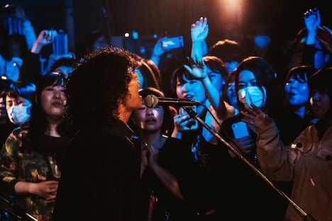 藤井レオ（Vo, Key）（Photo by Shin Ishihara）