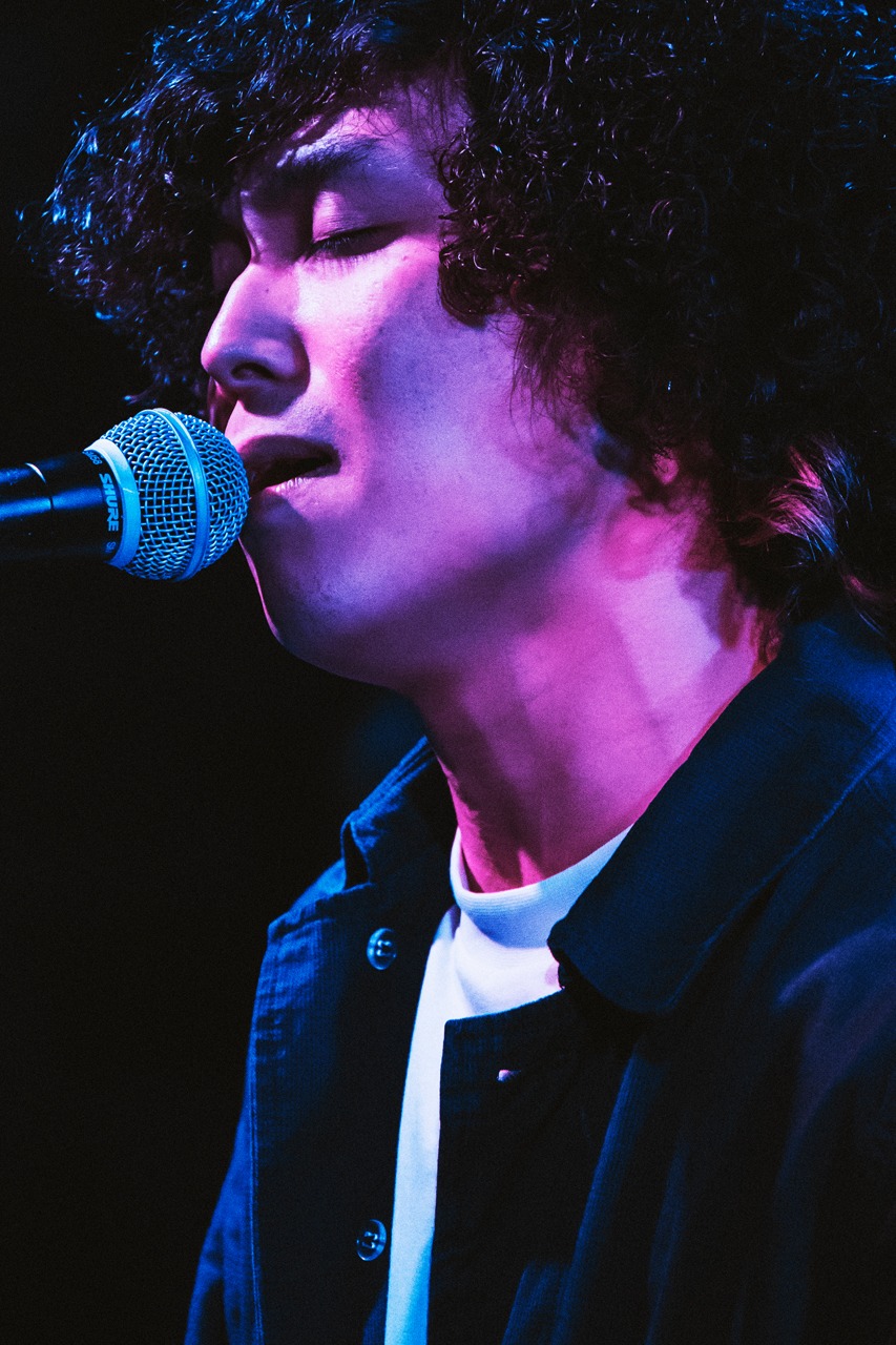藤井レオ（Vo, Key）（Photo by Shin Ishihara）