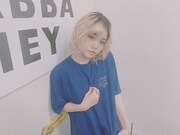 セントチヒロ・チッチ（BiSH）とTANGTANGコラボアイテムのイメージカット。