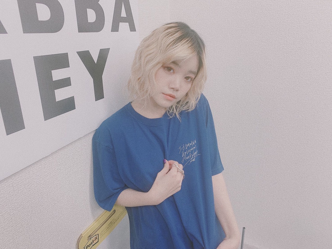 セントチヒロ・チッチ（BiSH）とTANGTANGコラボアイテムのイメージカット。