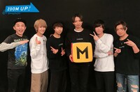 山本昇（左）とCUBERS。