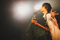 佐々木直人（B, Vo）