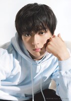 新田真剣佑 (c)曽根将樹(PEACE MONKEY) (c)Ray