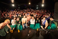 突然少年とBiSH。（撮影：村井香）