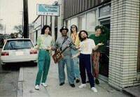 1stアルバムのレコーディングで訪れたニューオリンズにて、ボ・ディドリーと。