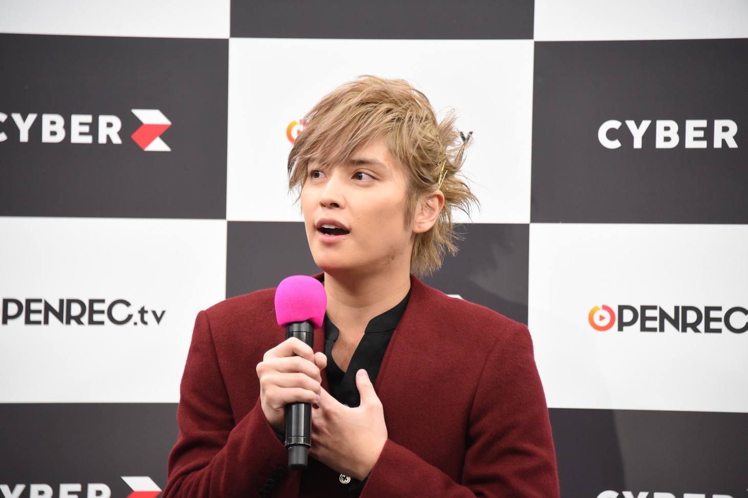 手越祐也