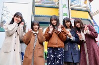 左から賀喜遥香（乃木坂46）、森田ひかる（欅坂46）、遠藤さくら（乃木坂46）、上村ひなの（日向坂46）、田村保乃（欅坂46）。